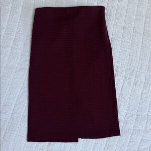 Burgundy Textured Pencil Skirt Below knee